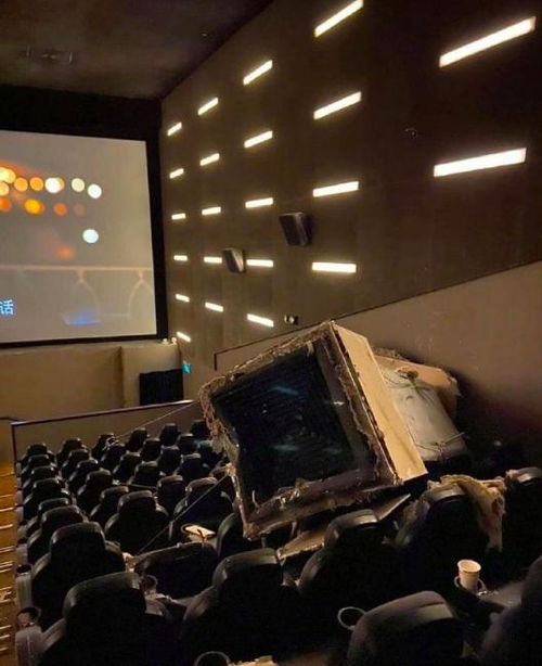 影院驚魂 《信條》放映事故引虛驚，熒幕起火觀眾誤認(rèn)特效